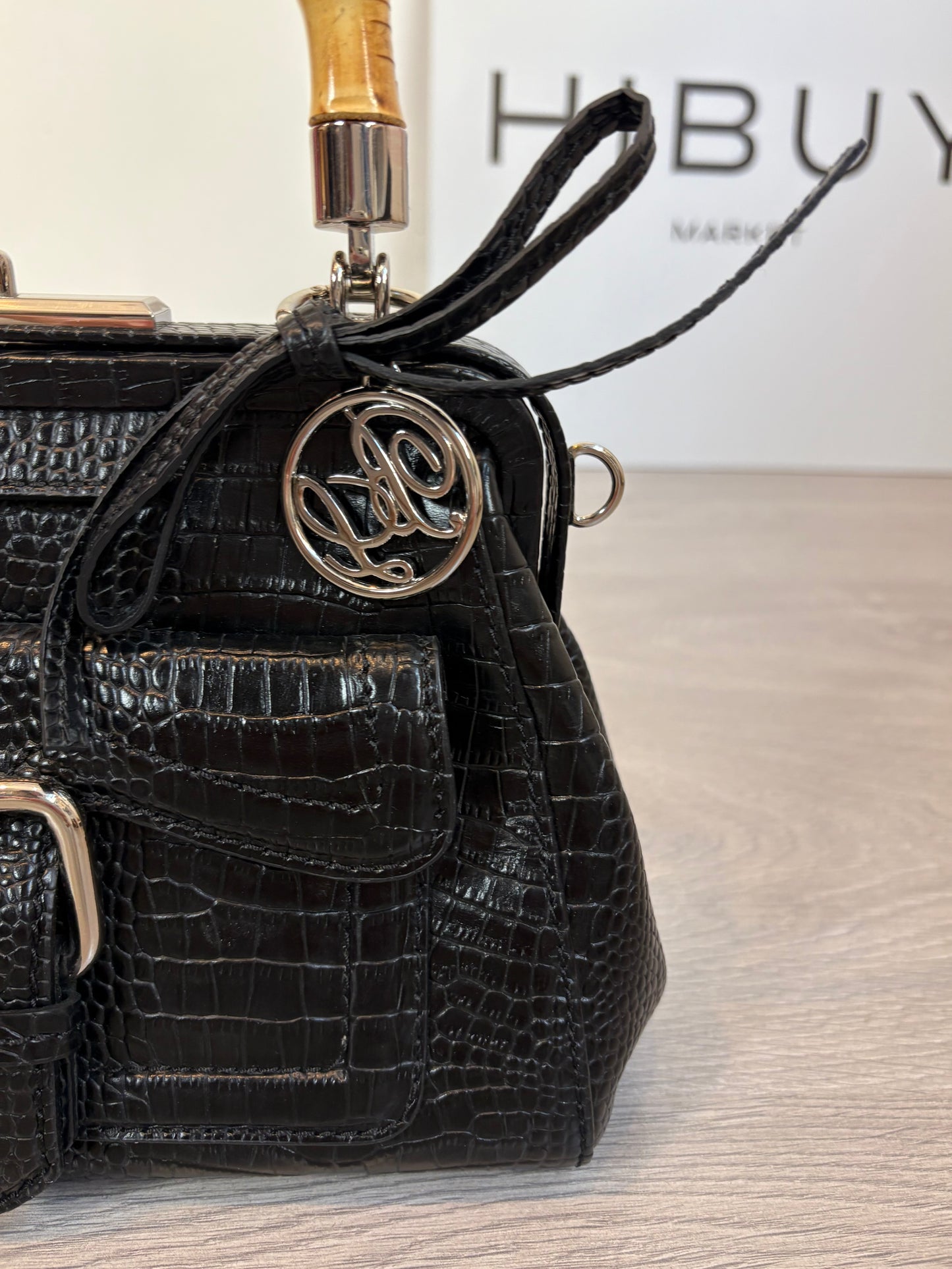 BIMBA Y LOLA. Bolso de mano piel