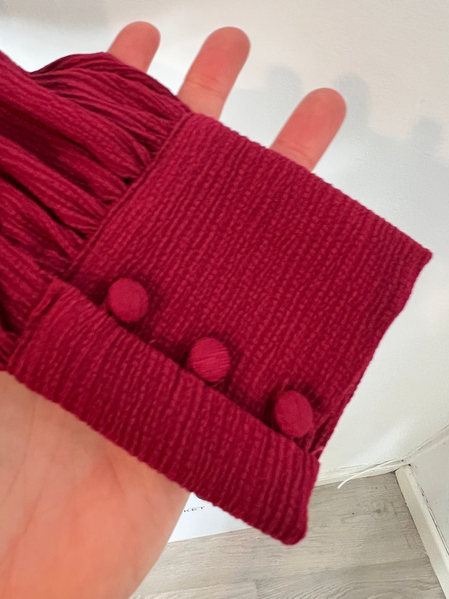 POLIN ET MOI. Burgundy Ts texture top