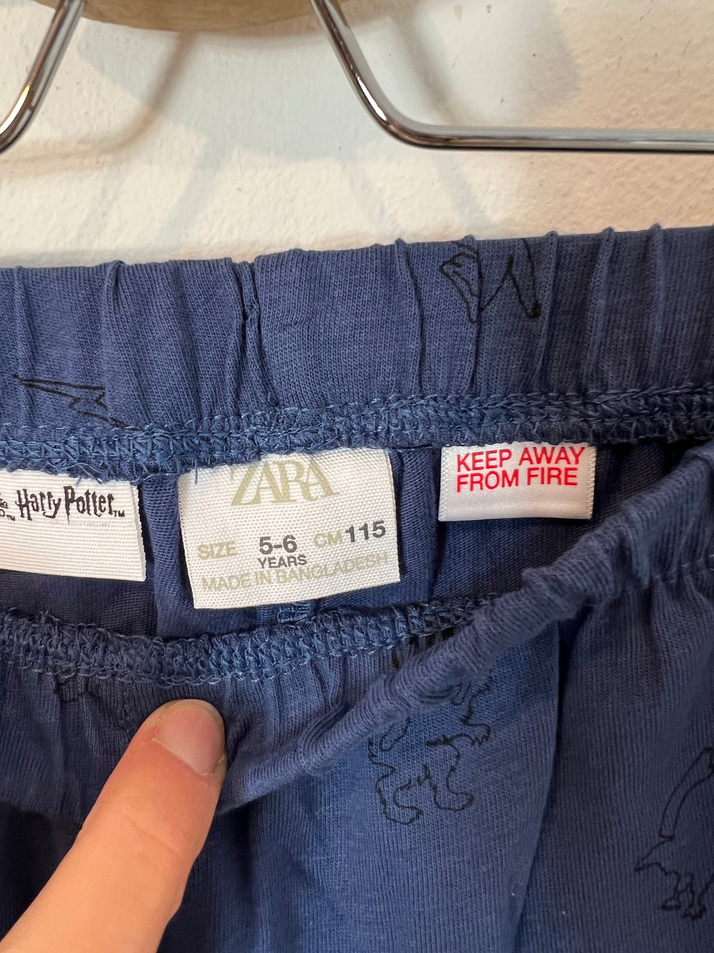 ZARA. Blue and gray patterned pajamas. Size 5-6 years.