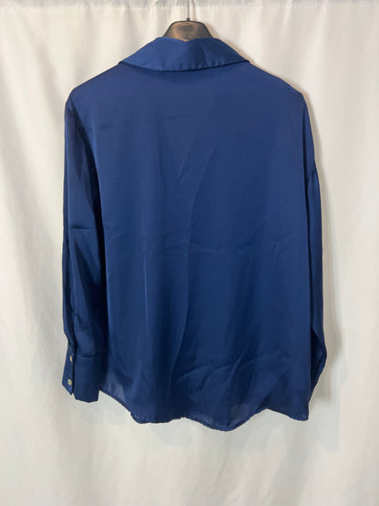 ZARA. Blusa azul satinada. T S