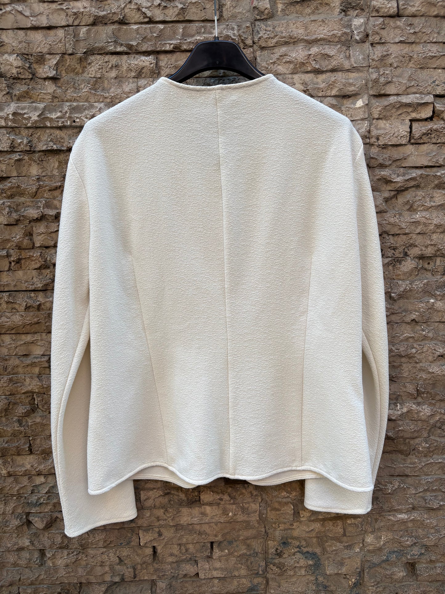 MASSIMO DUTTI. Chaqueta fluida color crudo
