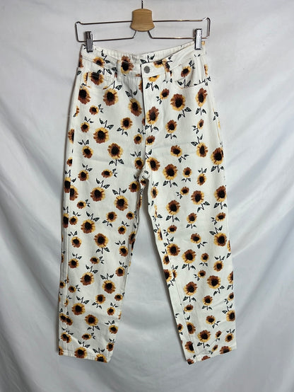 OTRAS. Denim estilo mom fit girasoles. T S