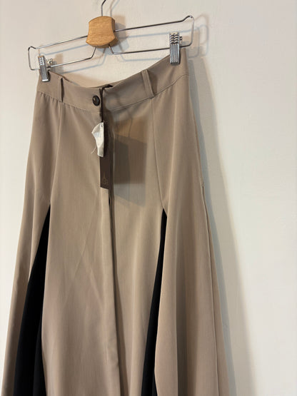 IQ COLLECTION. Falda midi bicolor abotonada. T M