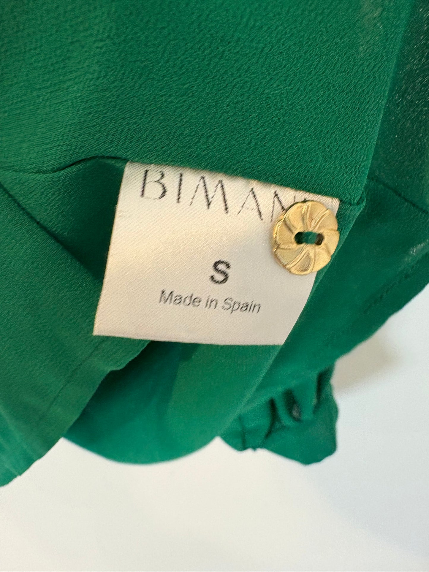 BIMANI. Blusa verde escote