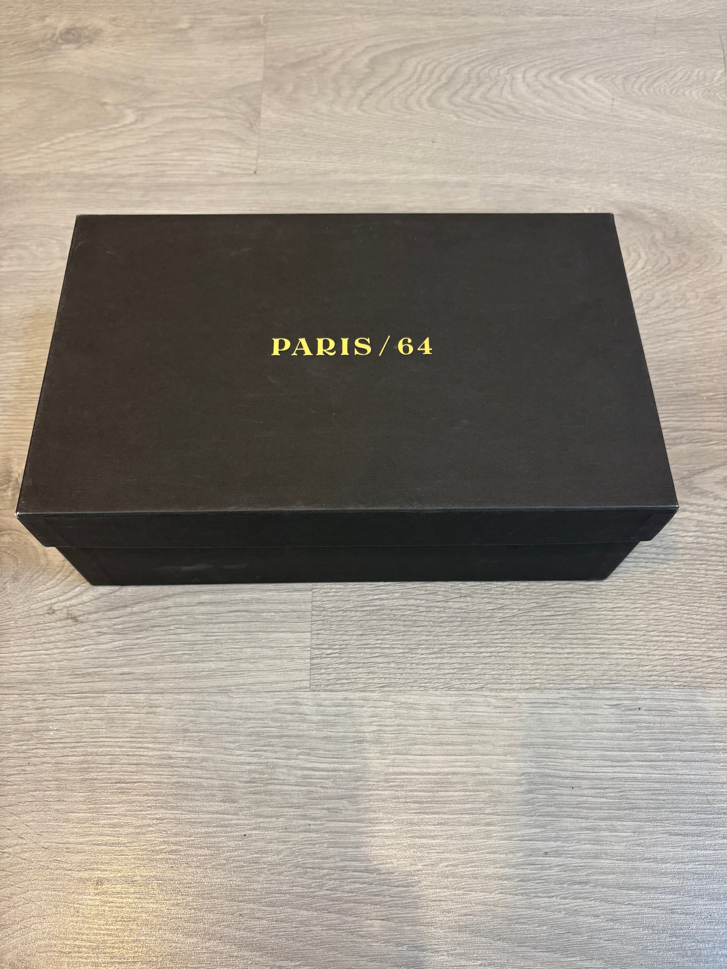 PARIS 64. Mocasines negros piel. T 39