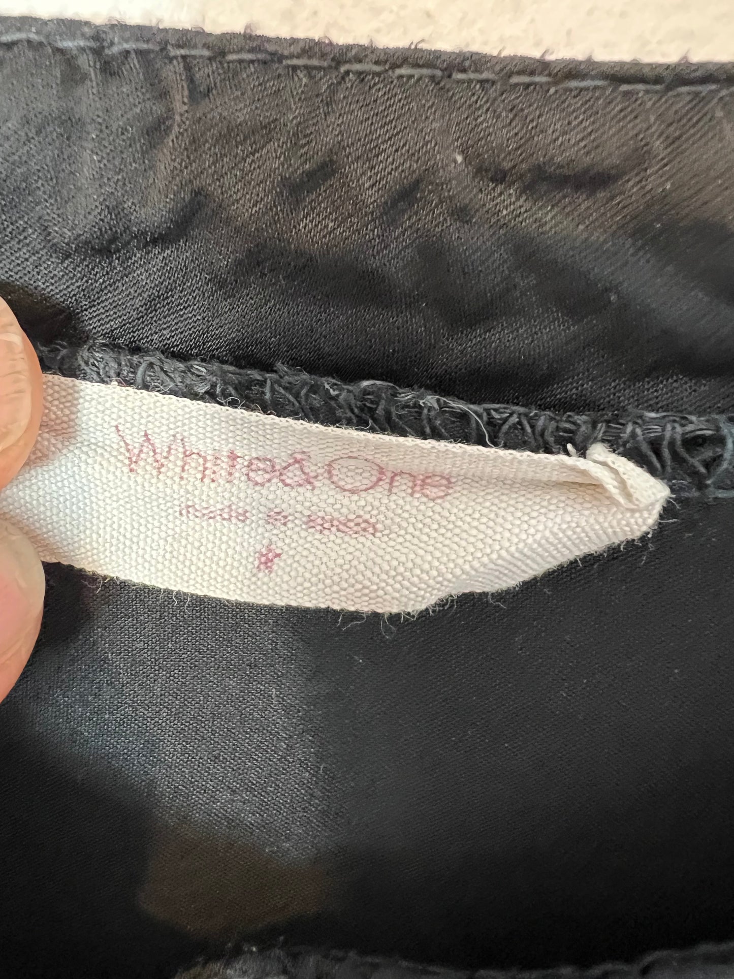 WHITE&ONE. Blusa negra fluida TU(S/M)