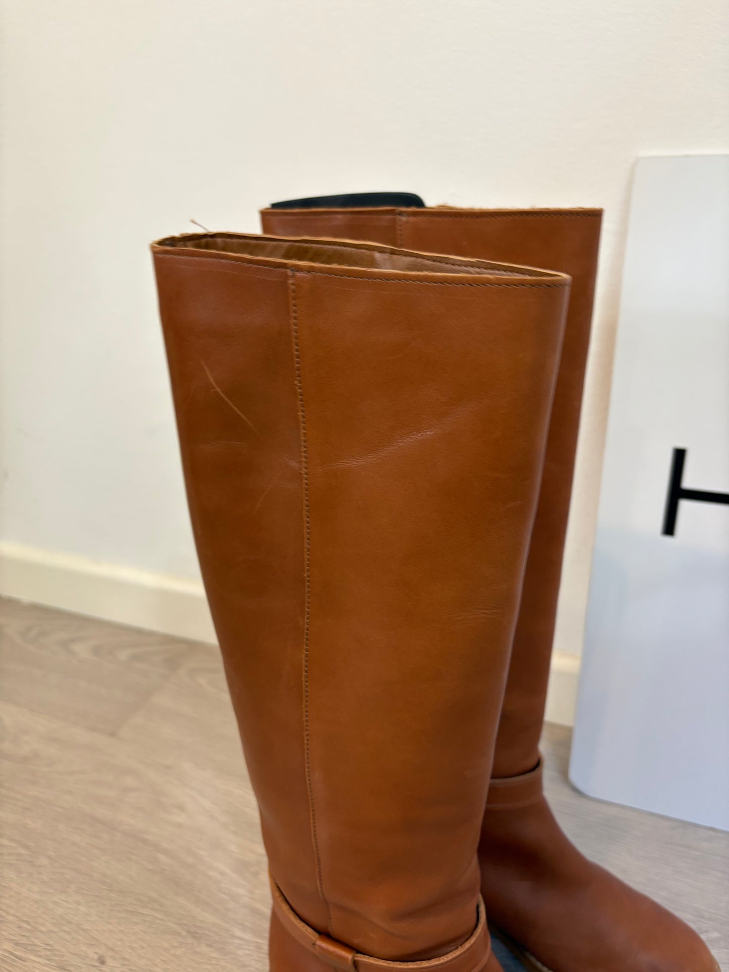 MANGO. Botas altas camel T.38