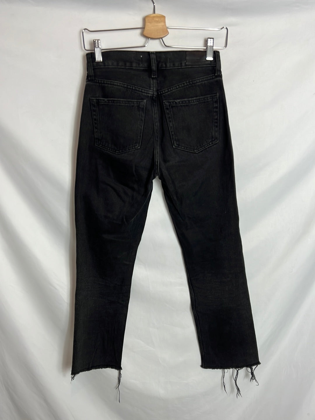 MANGO. Straight black denim with fringing. T 32