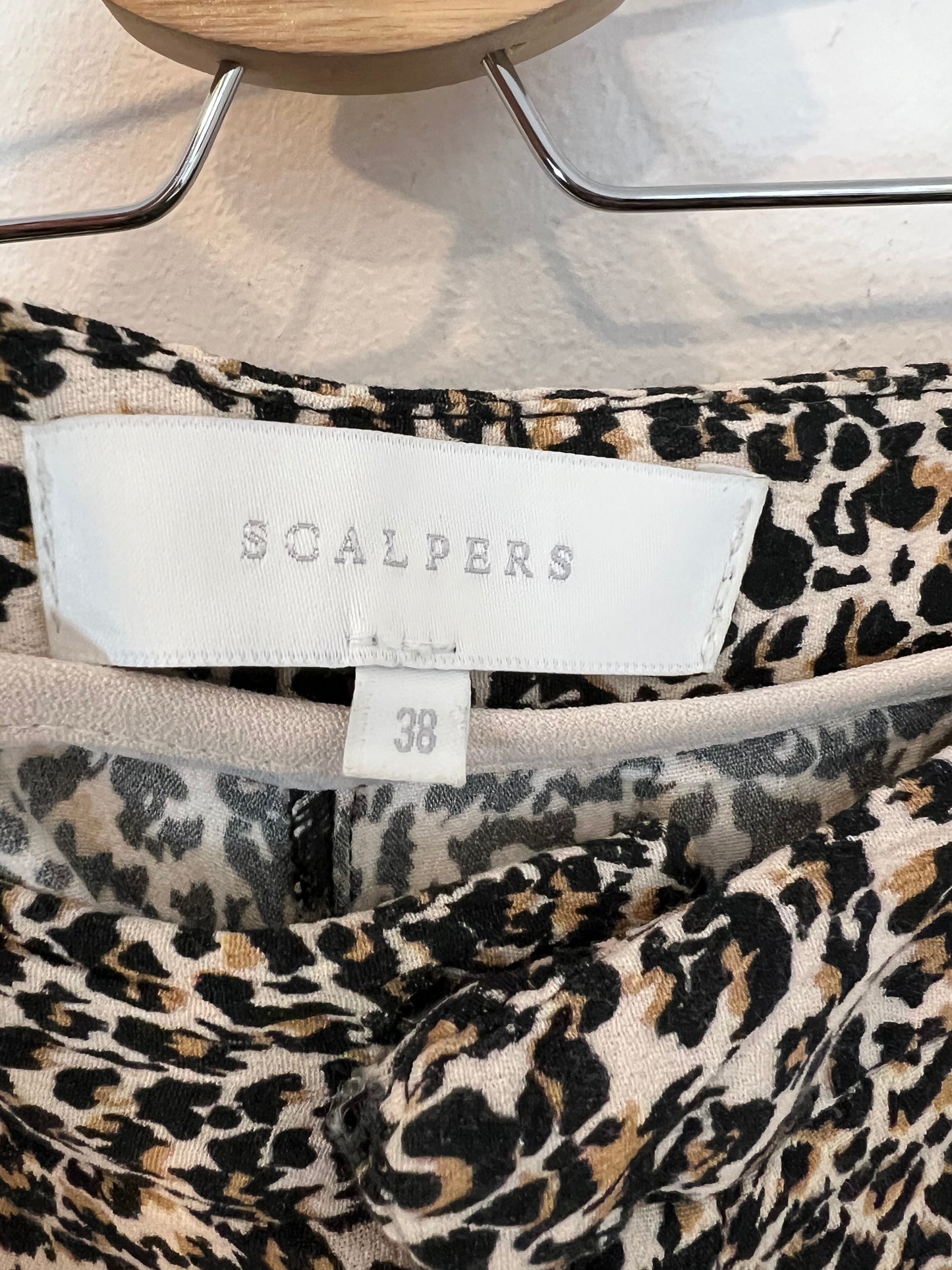 SCALPERS. total look fluid print T.38 (Tara)