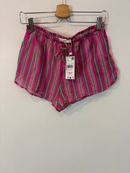 MANGO. Pantalón corto fucsia rayas. T S