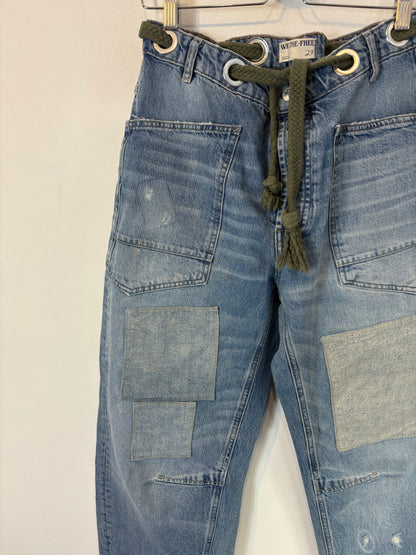 FREE PEOPLE. Denim abotonado parches
