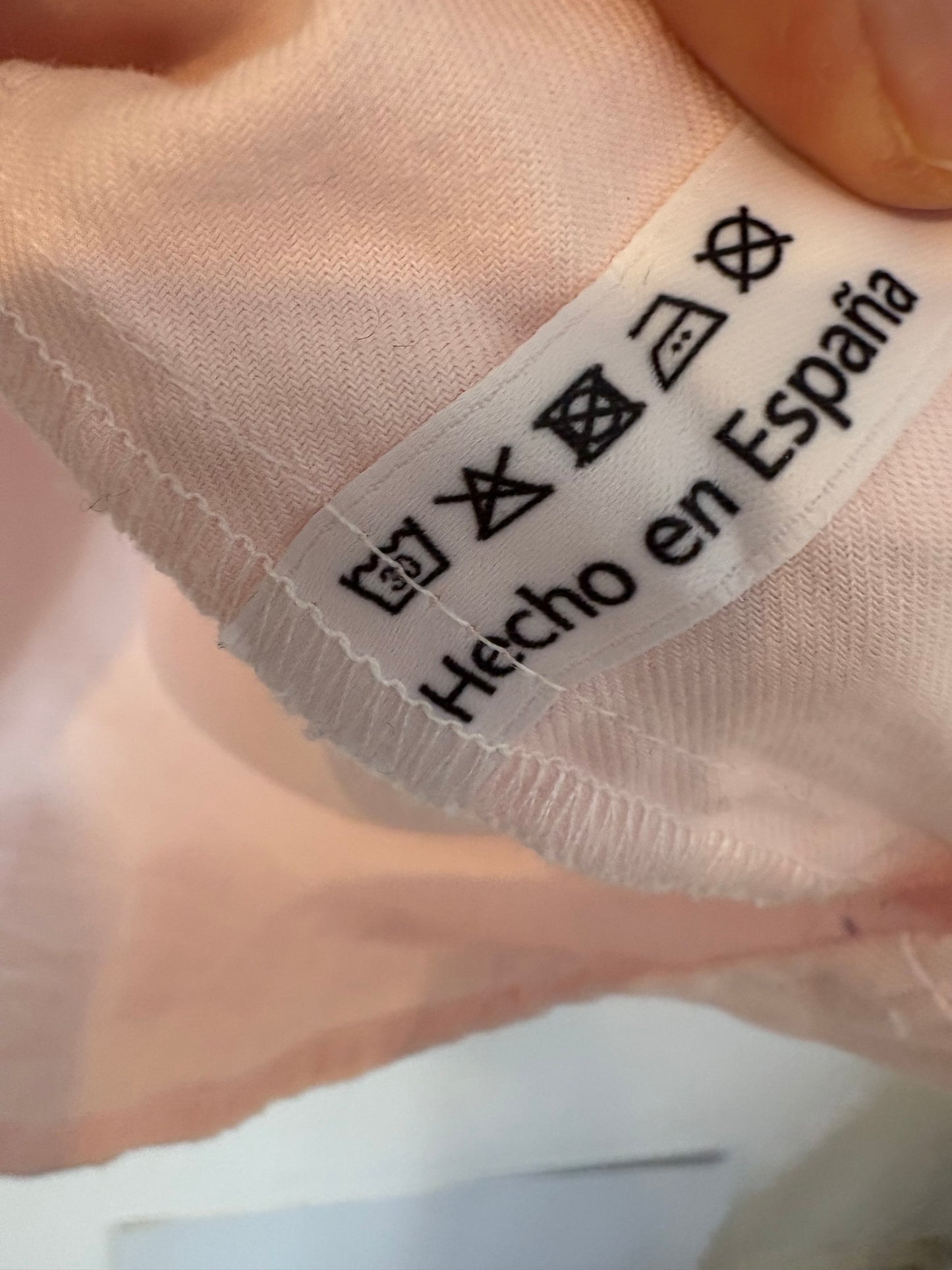 EXCUSEZ MOI. Blusa rosa cuello volante