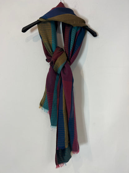 OTRAS. Fular tayas tonos burdeos