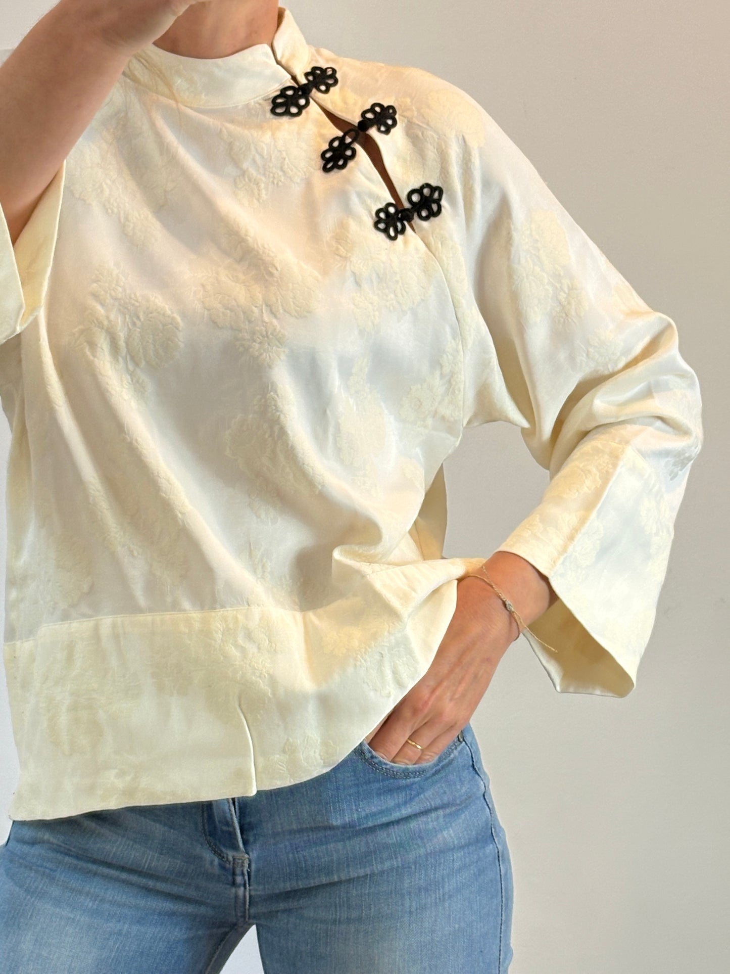 ZARA. Asian style texture blouse. T.S.