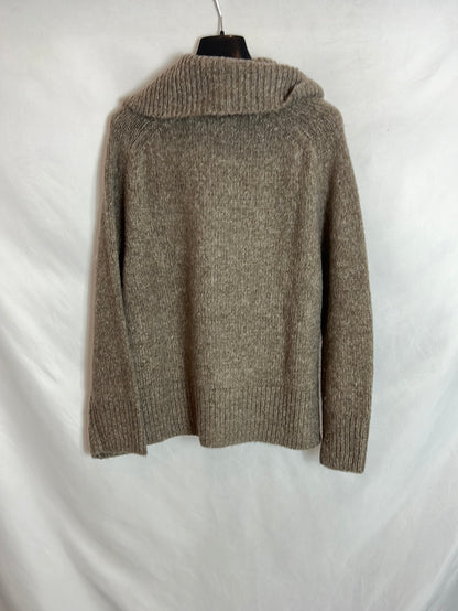 ZARA. Jersey marrón botones cuello T.s