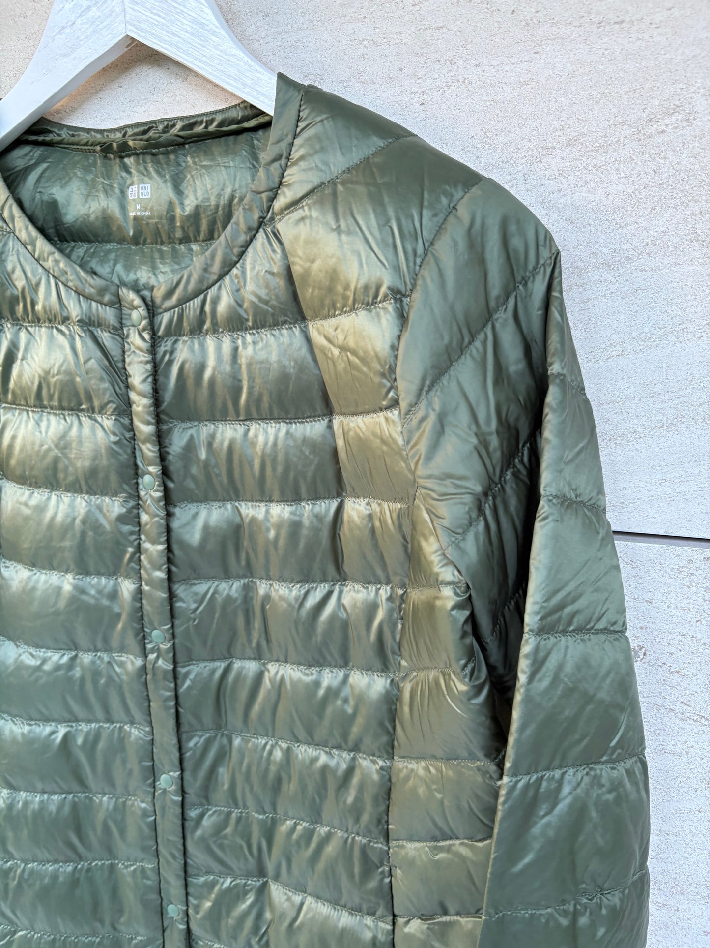 UNIQLO. Ultralight green down jacket. TM