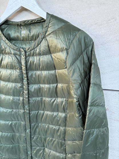 UNIQLO. Ultralight green down jacket. TM