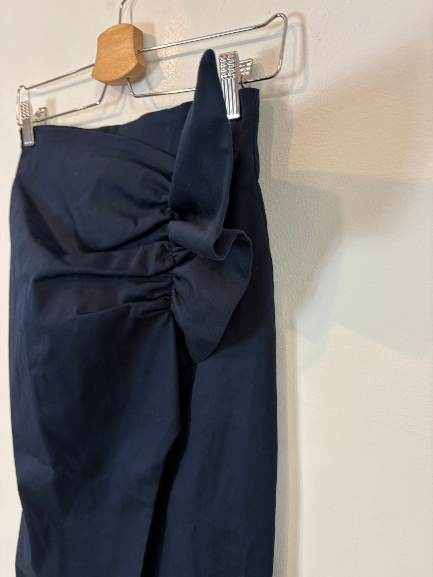 SILVIA TCHERASSI. Falda midi azul volante. T S