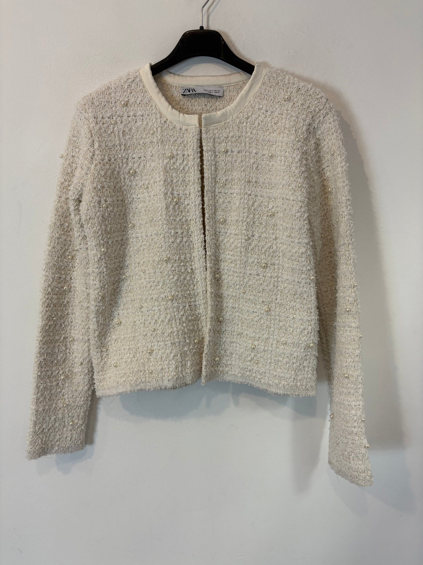 ZARA. Total look tweed perlas