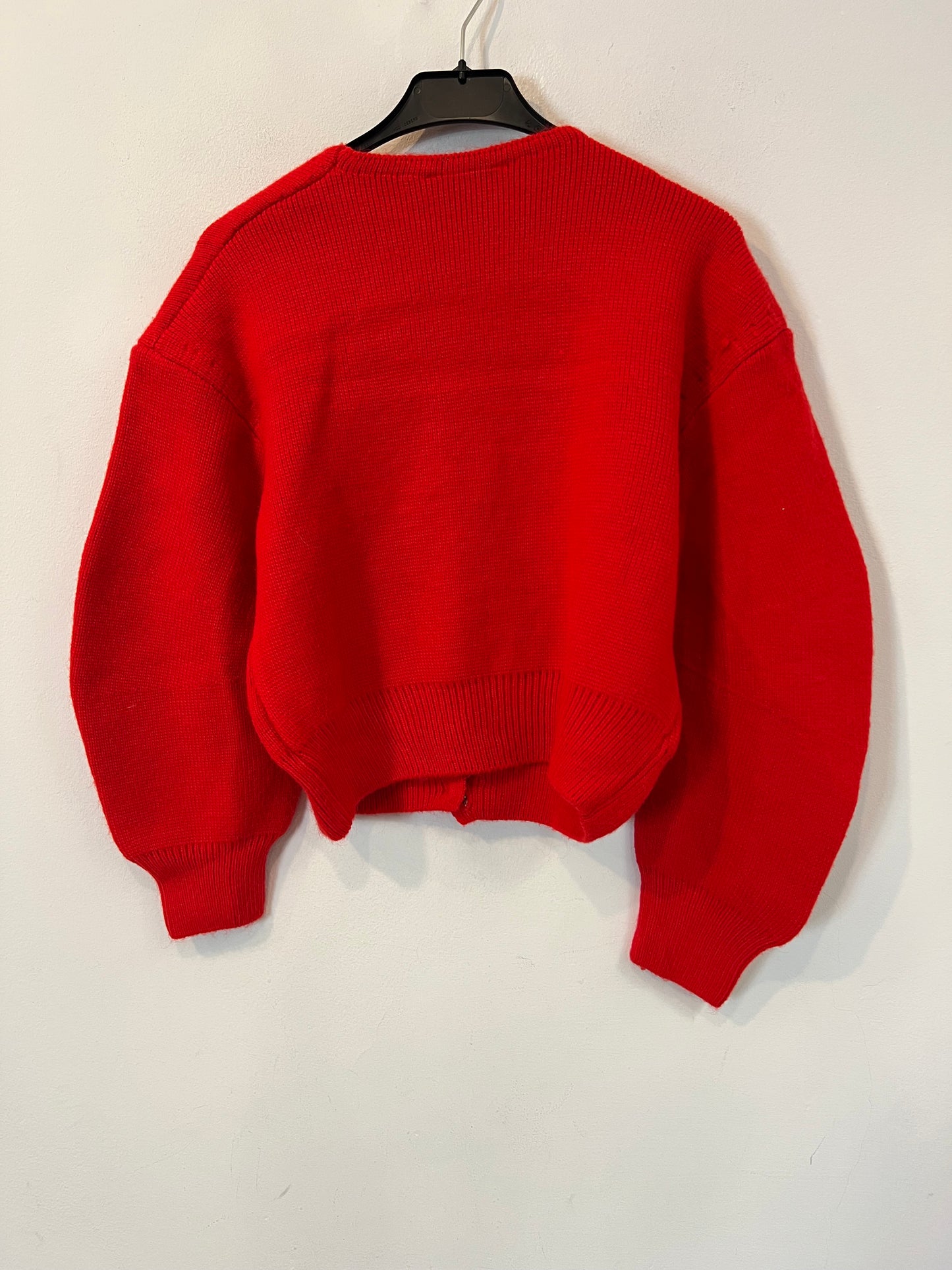 MANGO.Chaqueta punto roja botones joya