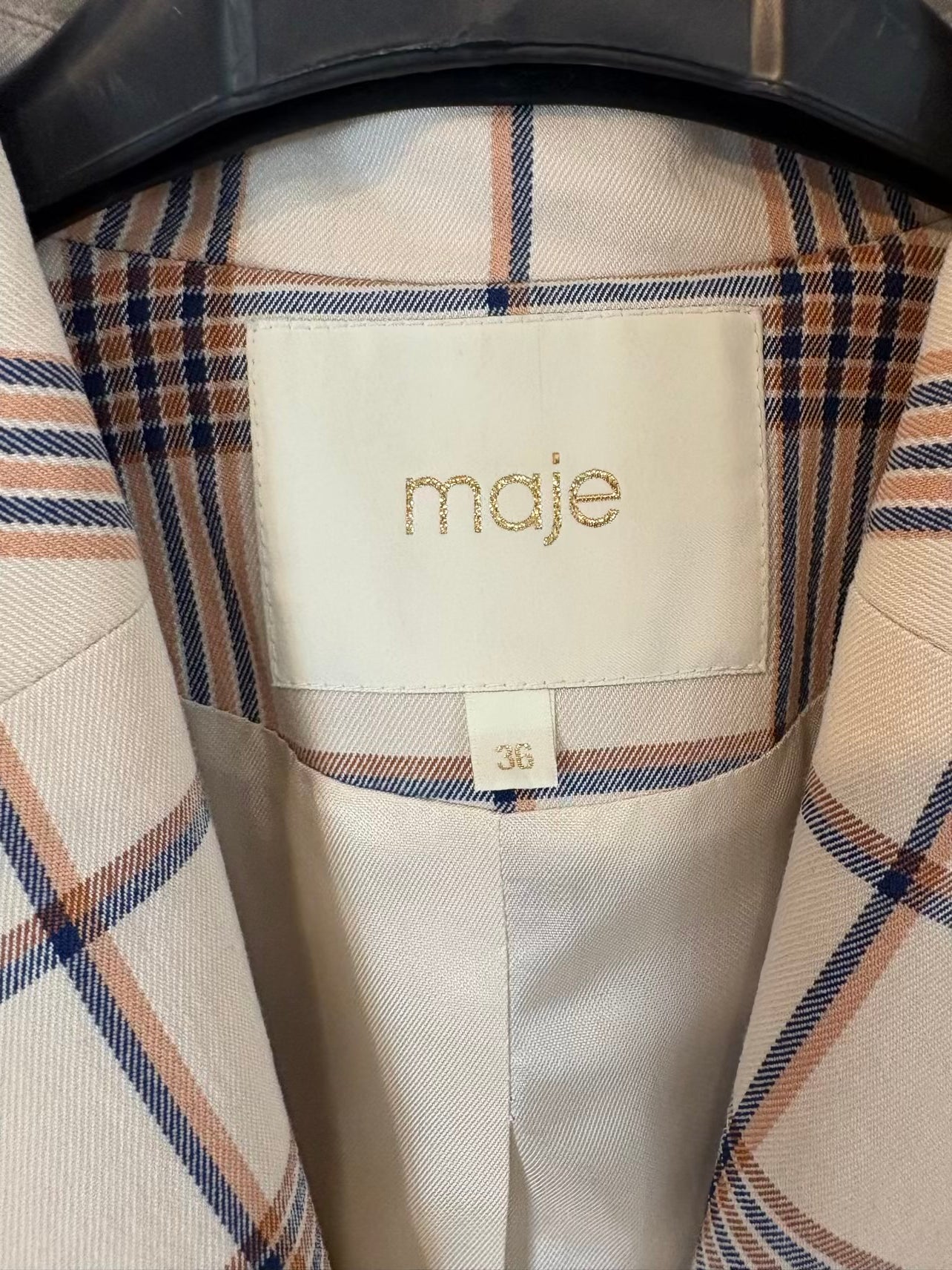 MAJE. Blazer fluida cuadros