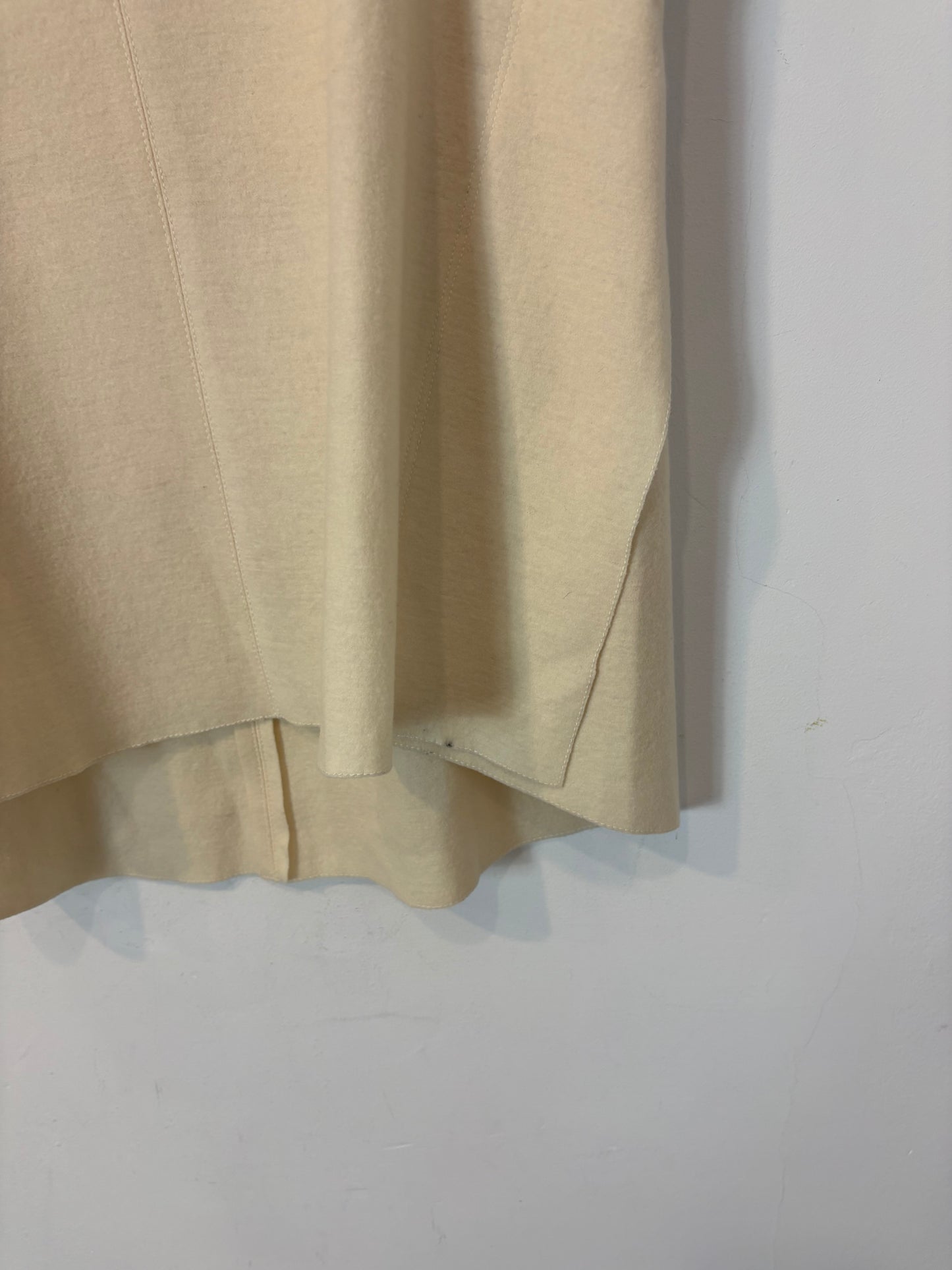 CAROLINA HERRERA. Top en crudo lana