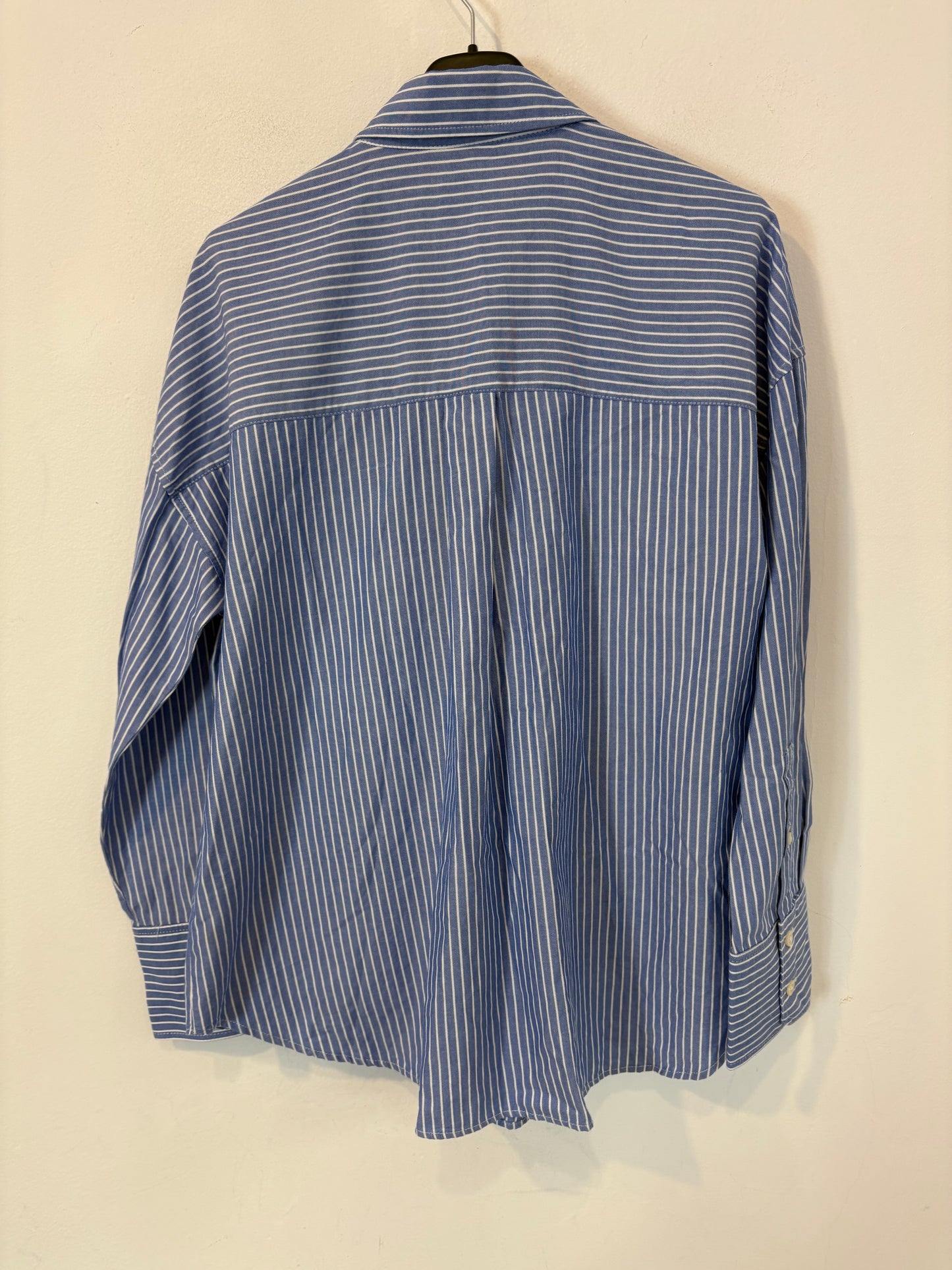 ZARA. Camisa azul rayas