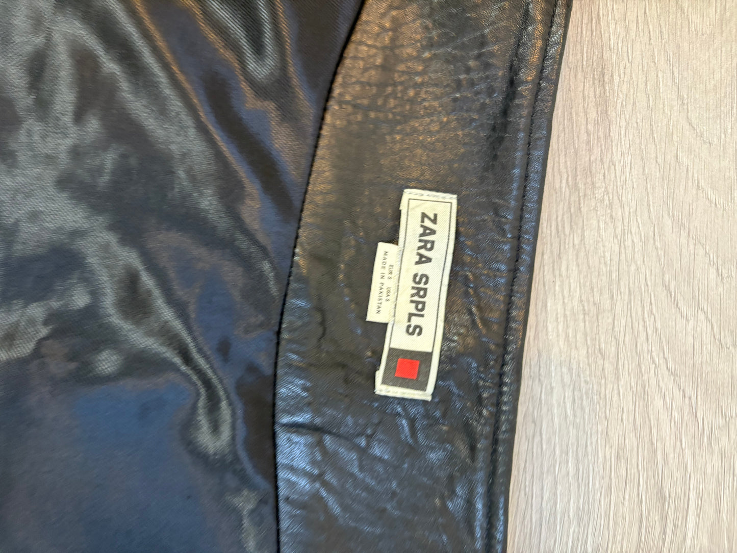 ZARA.Falda cruzada piel