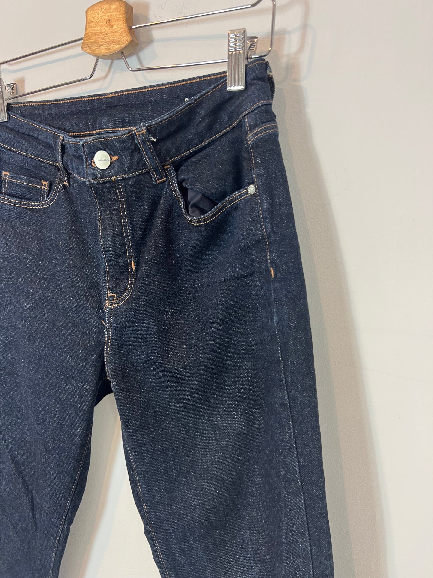 MASSIMO DUTTI. Denim recto azul oscuro. T 36