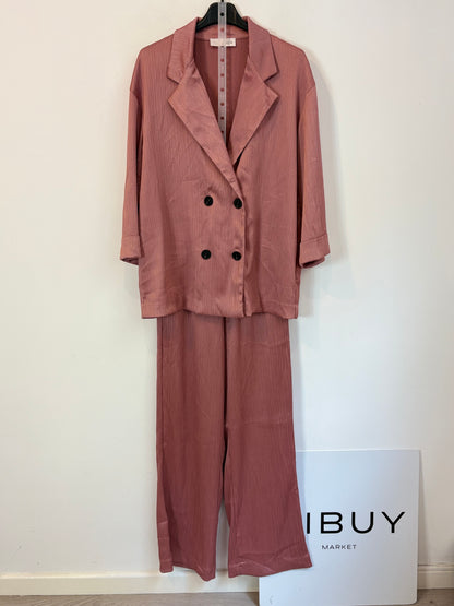 ZARA. Total look rosa palo fluido