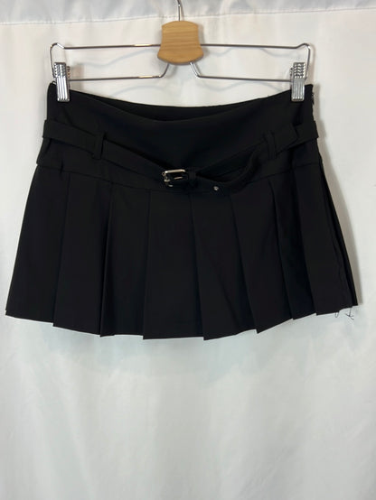 ZARA. Black pleated skirt/trousers Tm