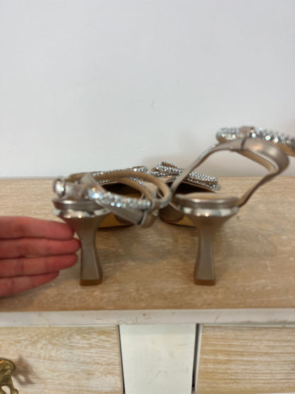 SOUL IN PAIN. Gold-tone lace-up stilettos, size 38