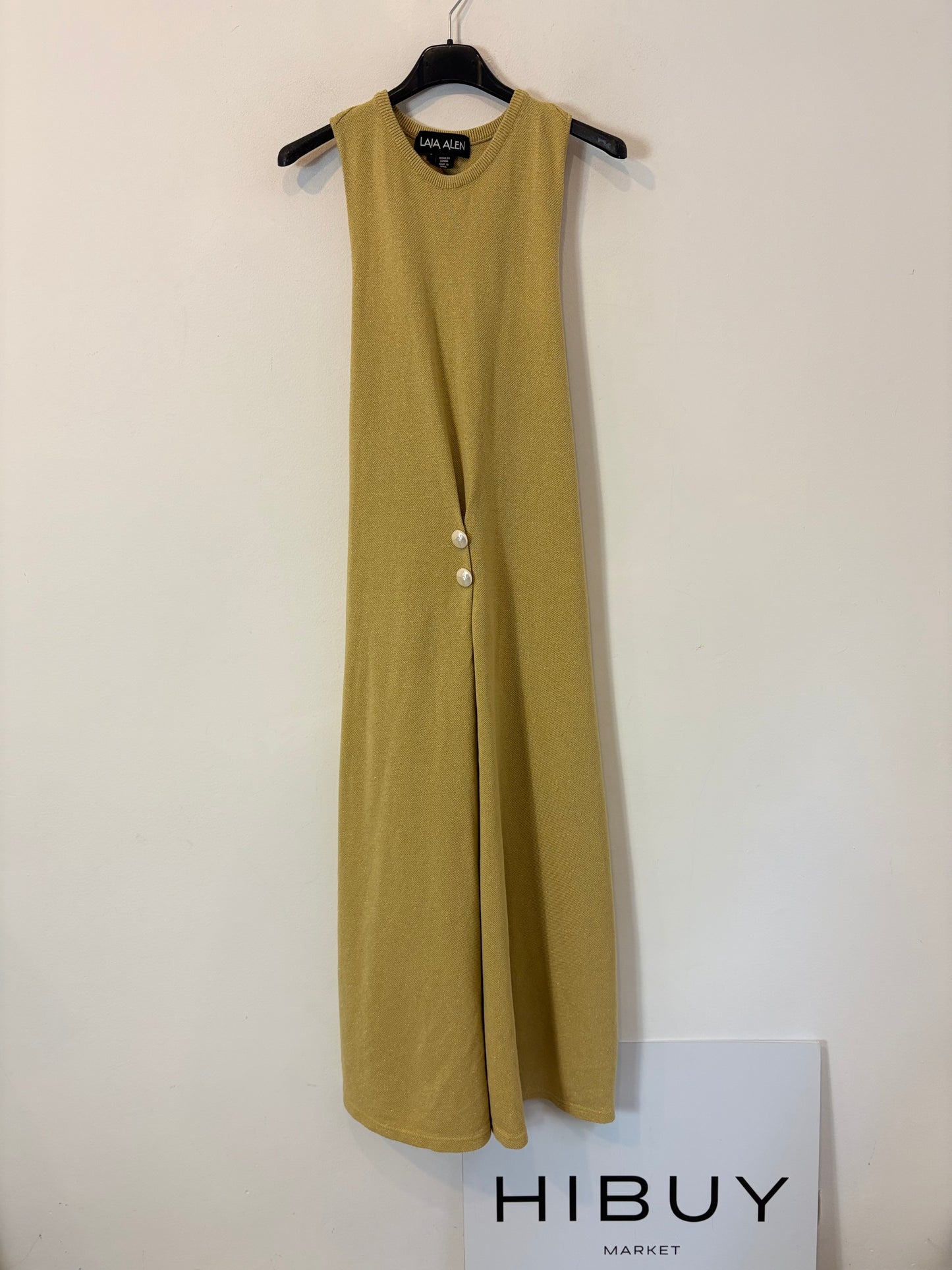 LAIA ALEN. Vestido midi botones
