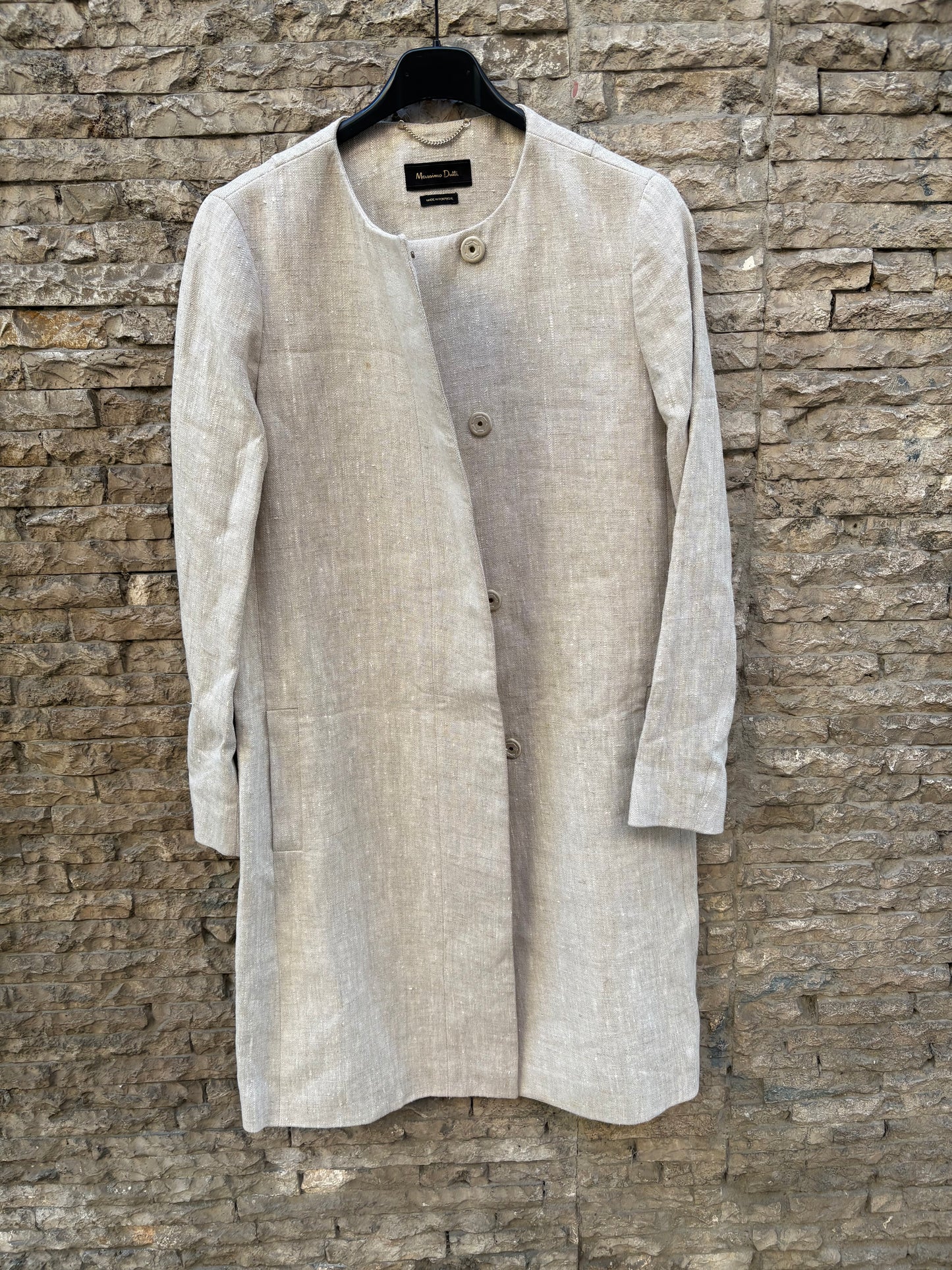 MASSIMO DUTTI. Chaqueta larga lino beige