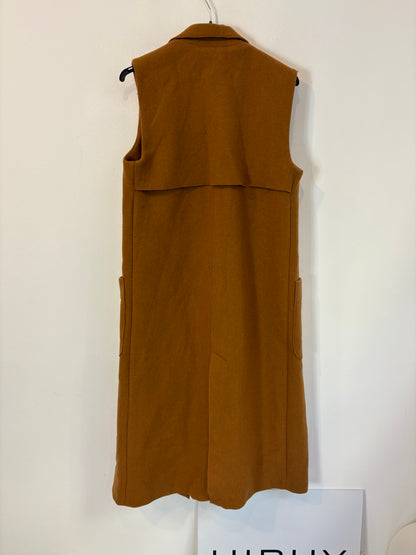 ZARA. Chaleco largo marrón con lana