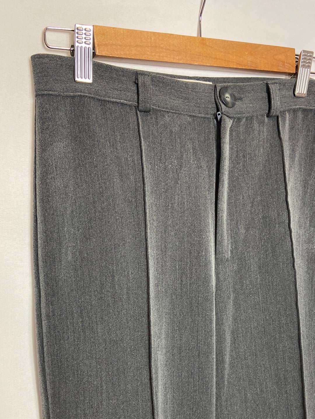 THE ARE. Grey pleated trousers TU (S)