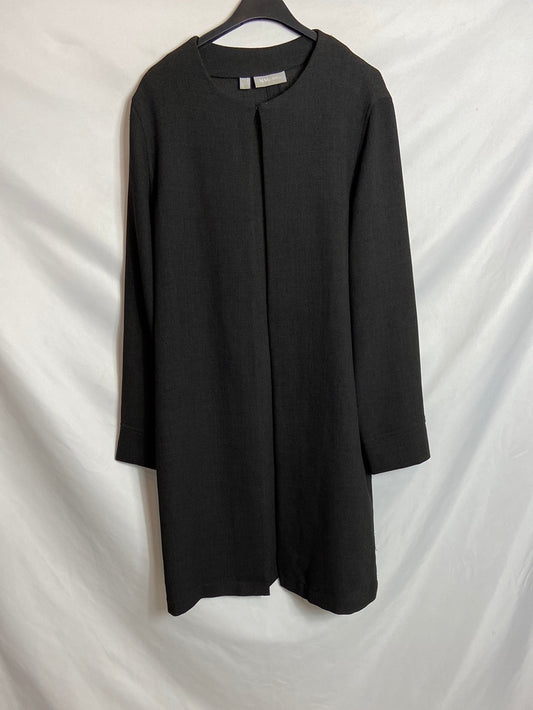 MANGO. Chaqueta fina negra T.42