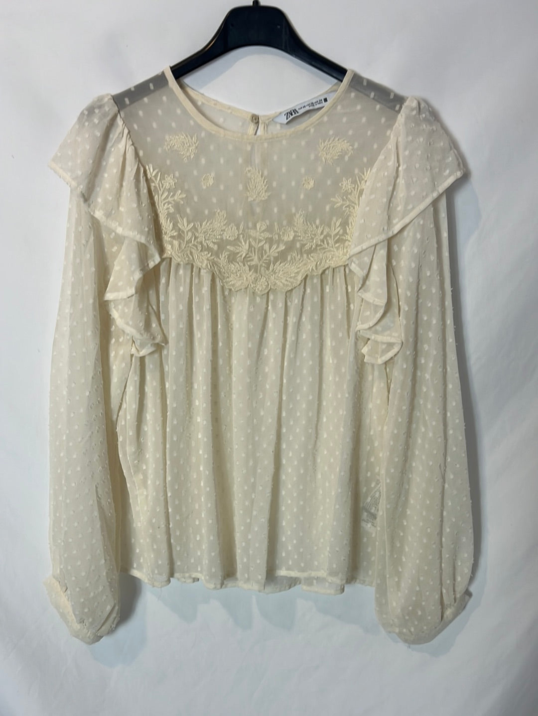 ZARA. Blusa beige claro bordados. T XS