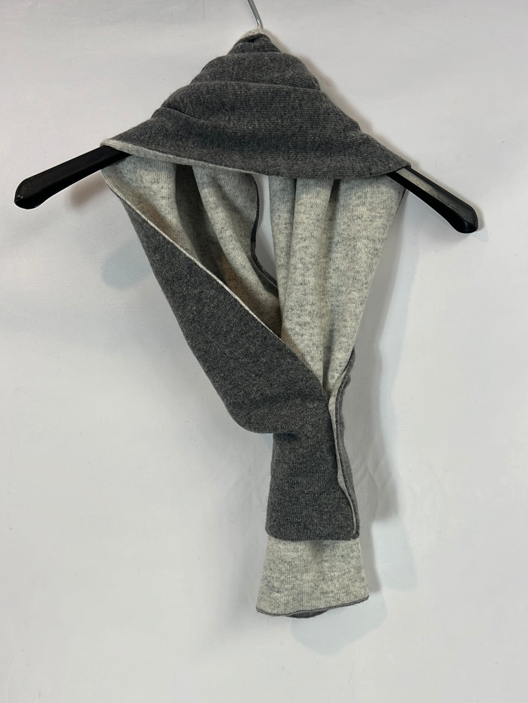 CASHMEREITALY. Gray cashmere scarf