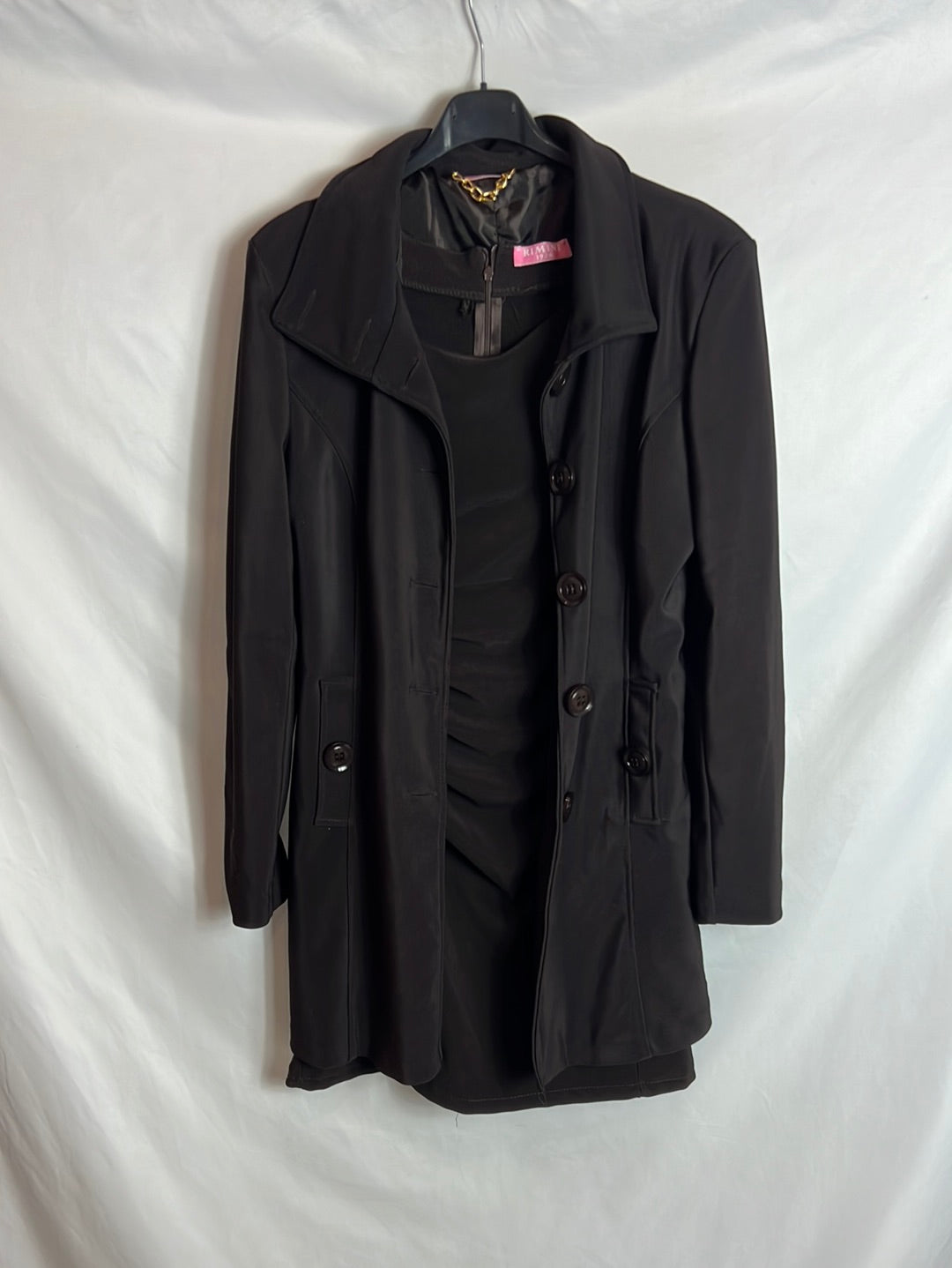 RIMINI. Total look: stretchy brown dress and jacket. Medium/Large
