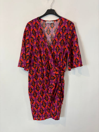 MAGNOLYA. Vestido corto cruzado estampado