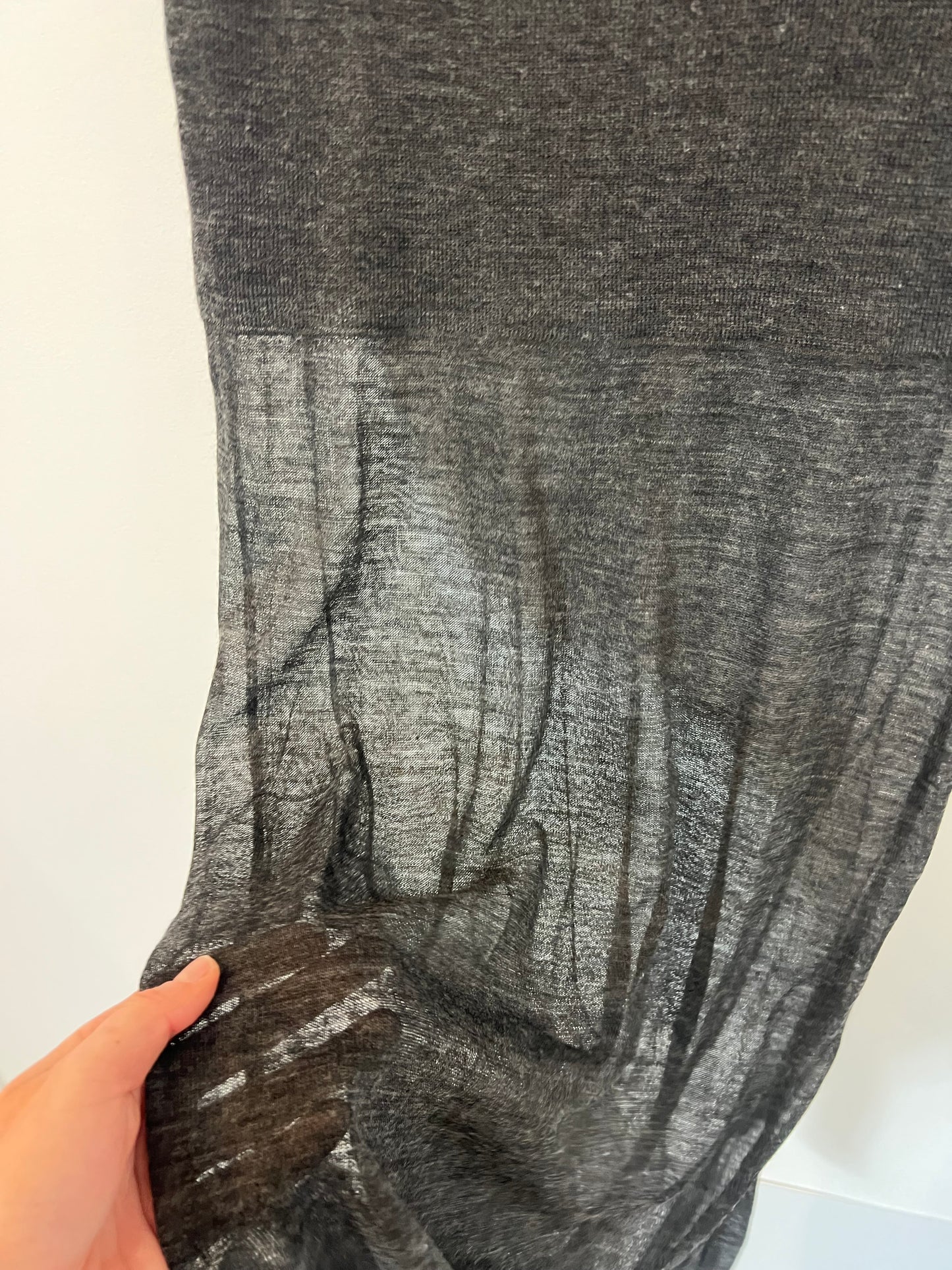 ZARA. Charcoal grey knit midi skirt. TM