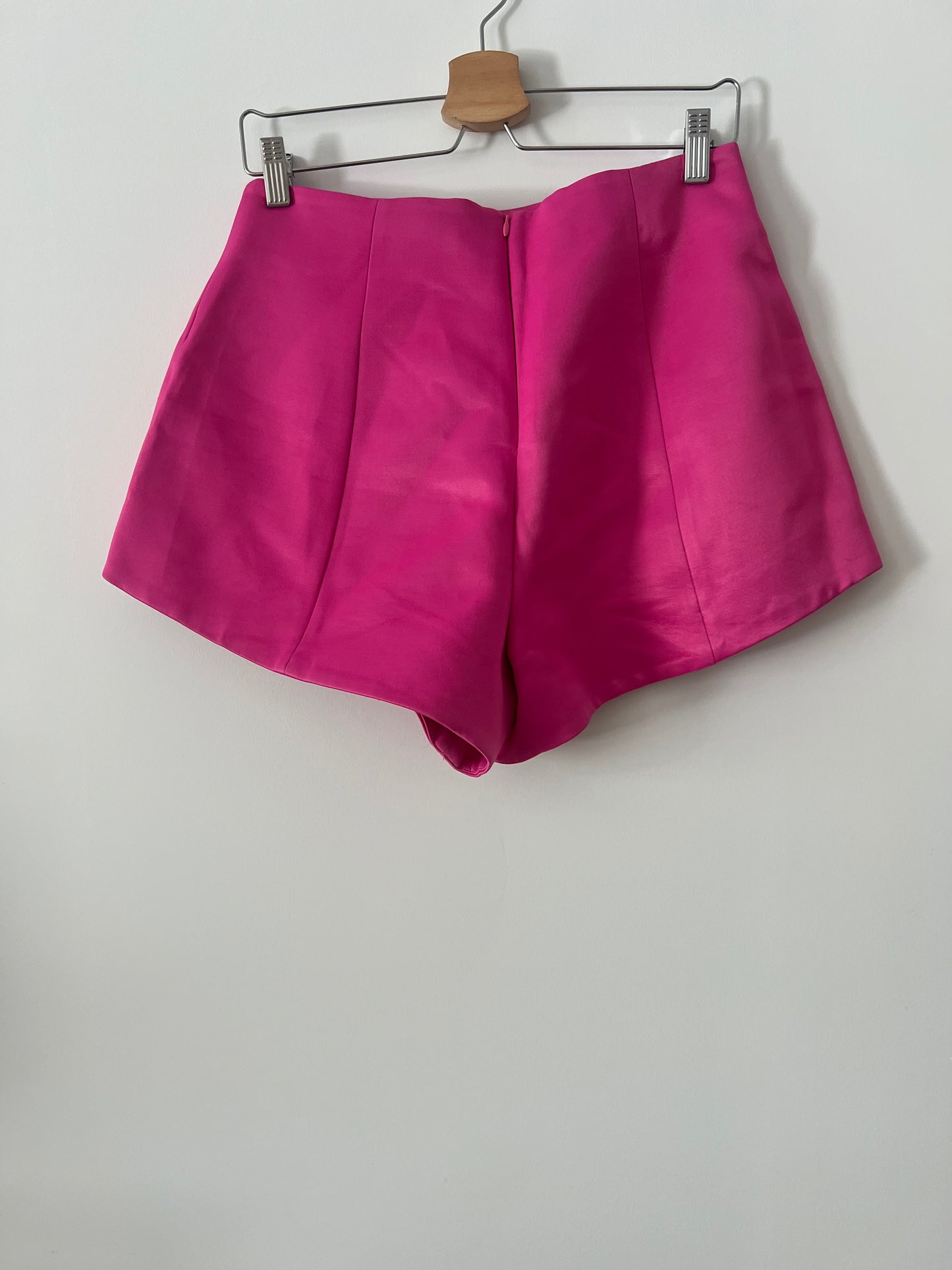 ZARA. Pantalón rosa raso