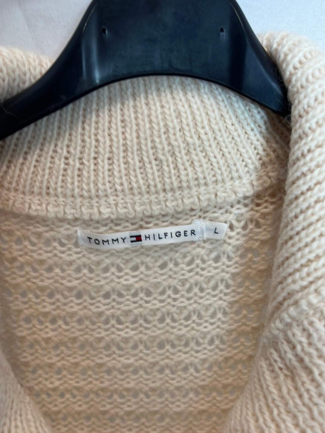 TOMMY HILFIGER. Long beige knit jacket. TL