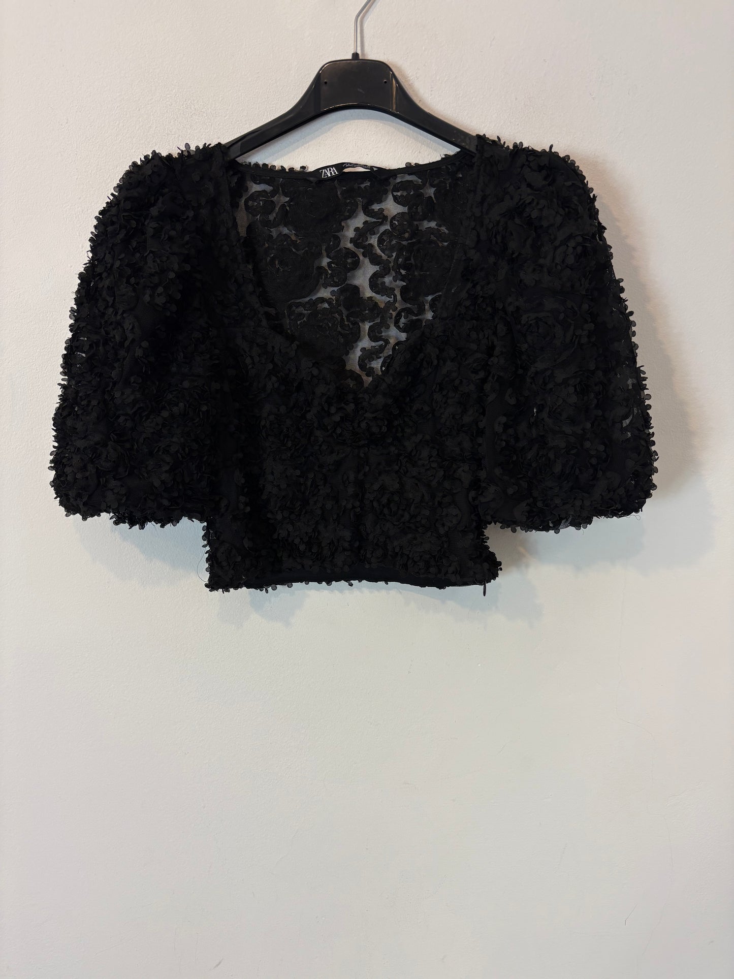 ZARA. Top corto texturas