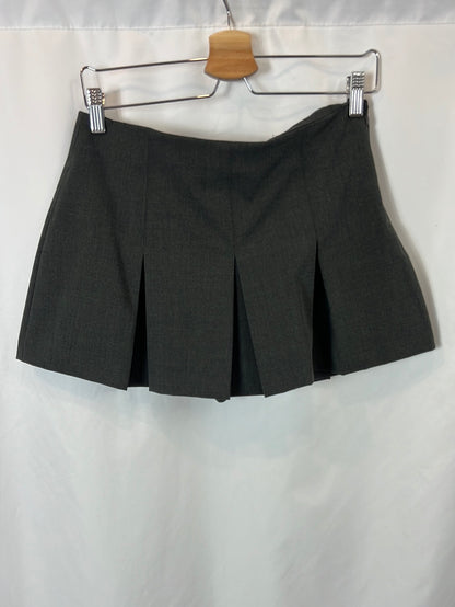 ZARA. Pleated grey skirt/trousers Tm