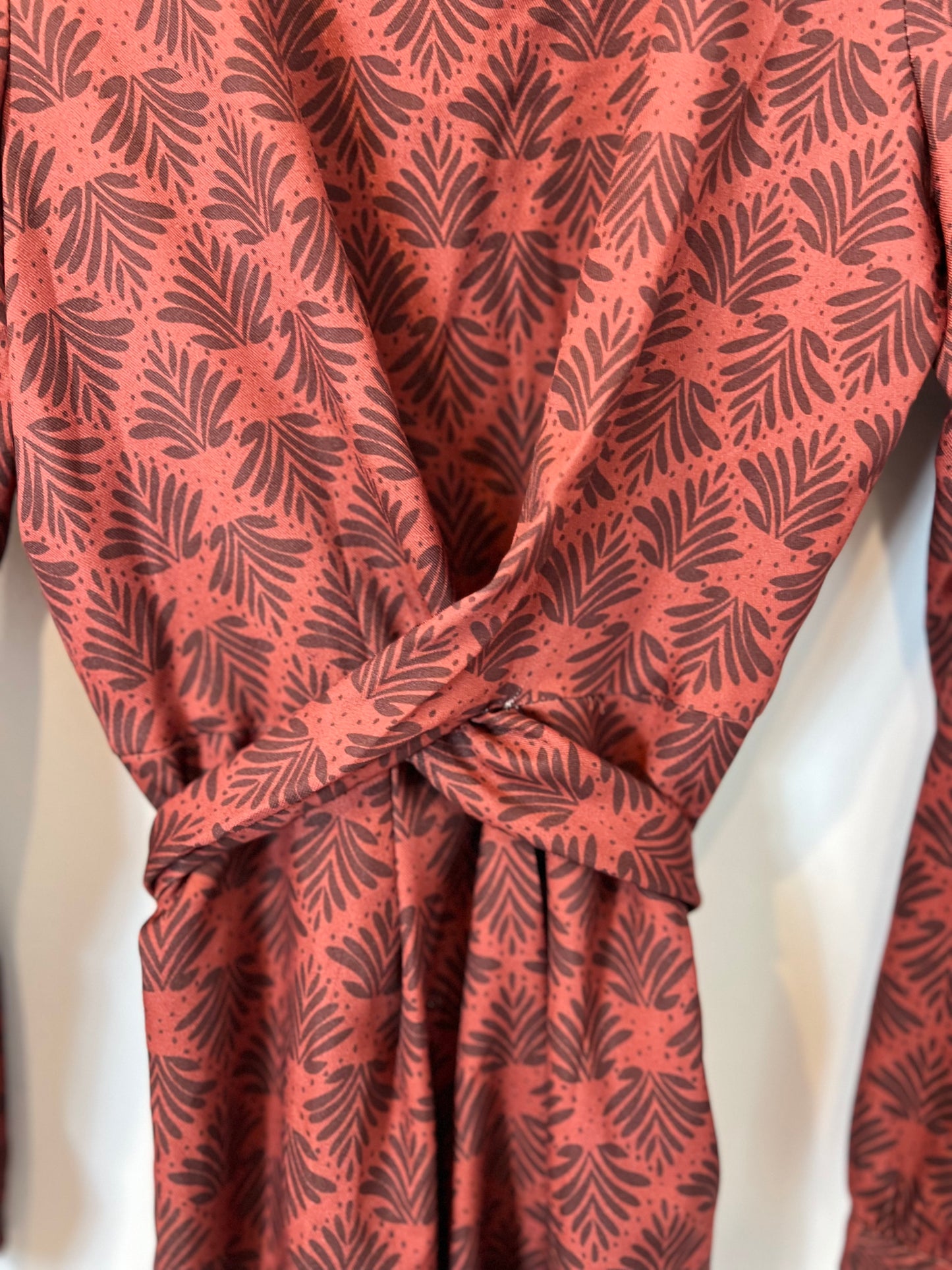 DOLORES PROMESAS. Vestido estampado burdeos T.36