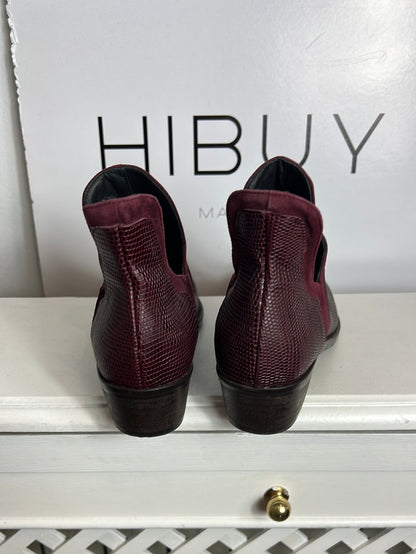 MICUIR. Botines burdeos textura. T 38