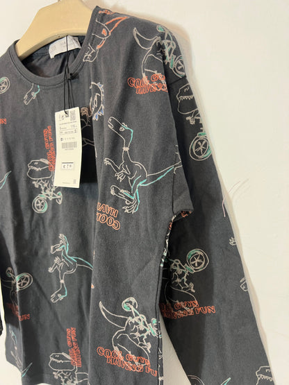 ZARA. Gray patterned T-shirt. Size 6 years.