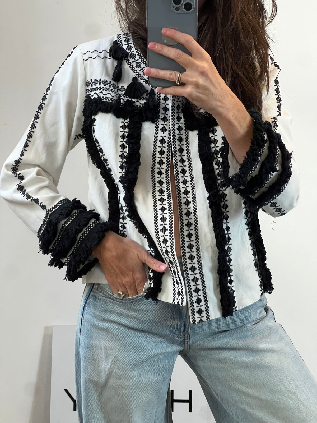 COOSY. Chaqueta bordada algodón